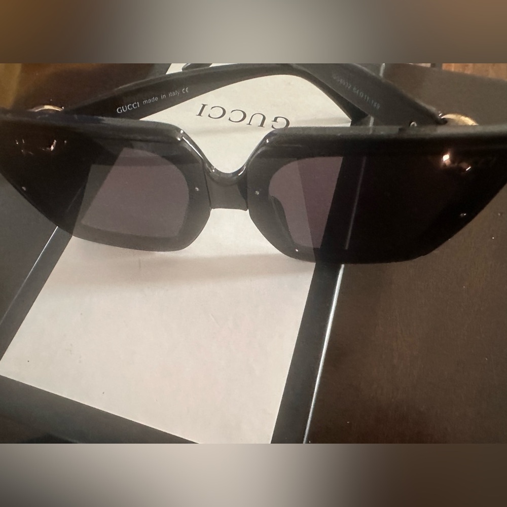 Gucci Black Rectangular Sunglasses with Dark Lenses